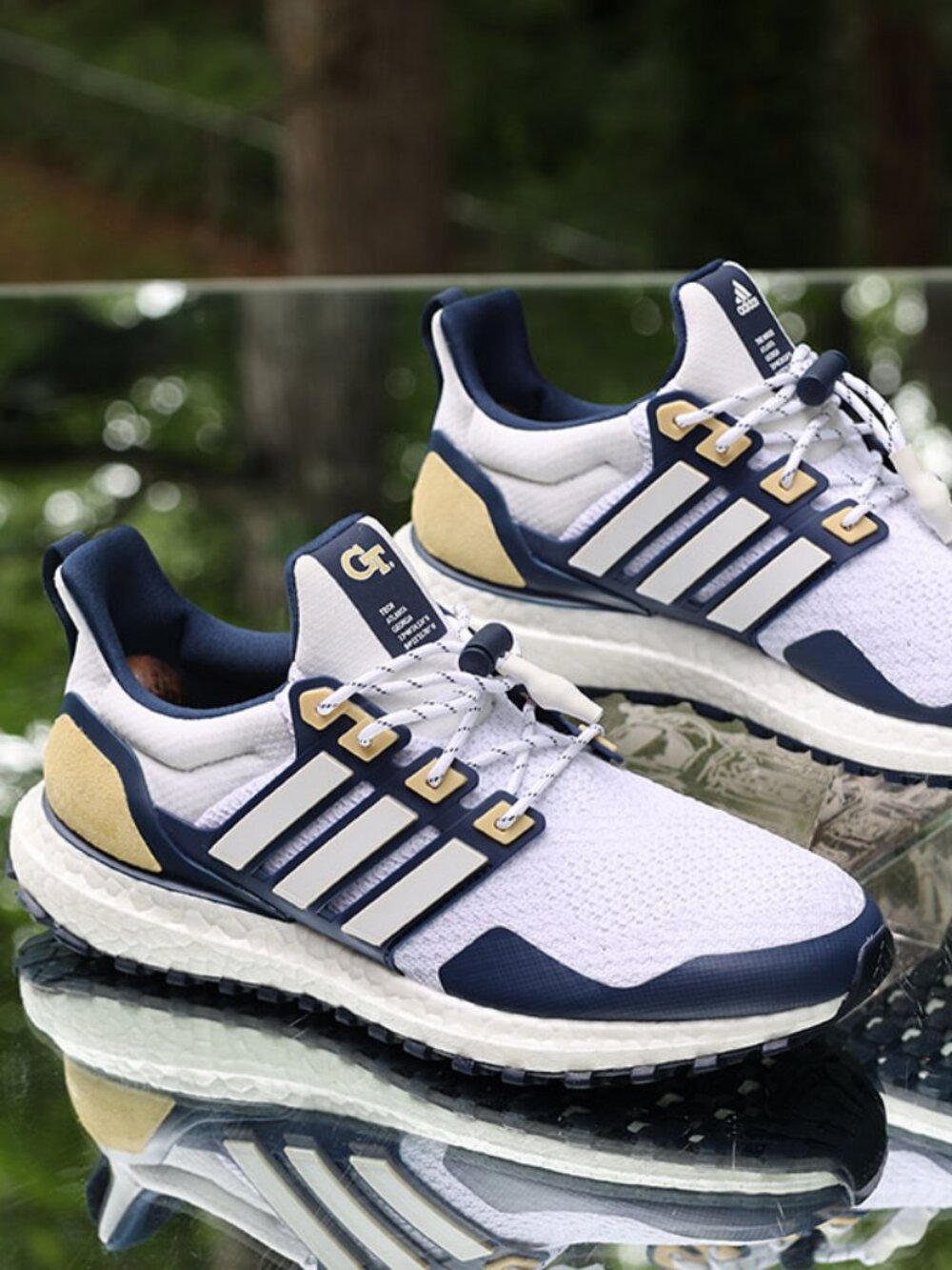 Adidas UltraBoost 1.0 Georgia Tech - Picture 11 of 14